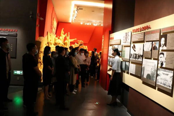 平?jīng)鲢垂军h委組織各支部開展“重溫歷史、砥礪前行”(圖2)